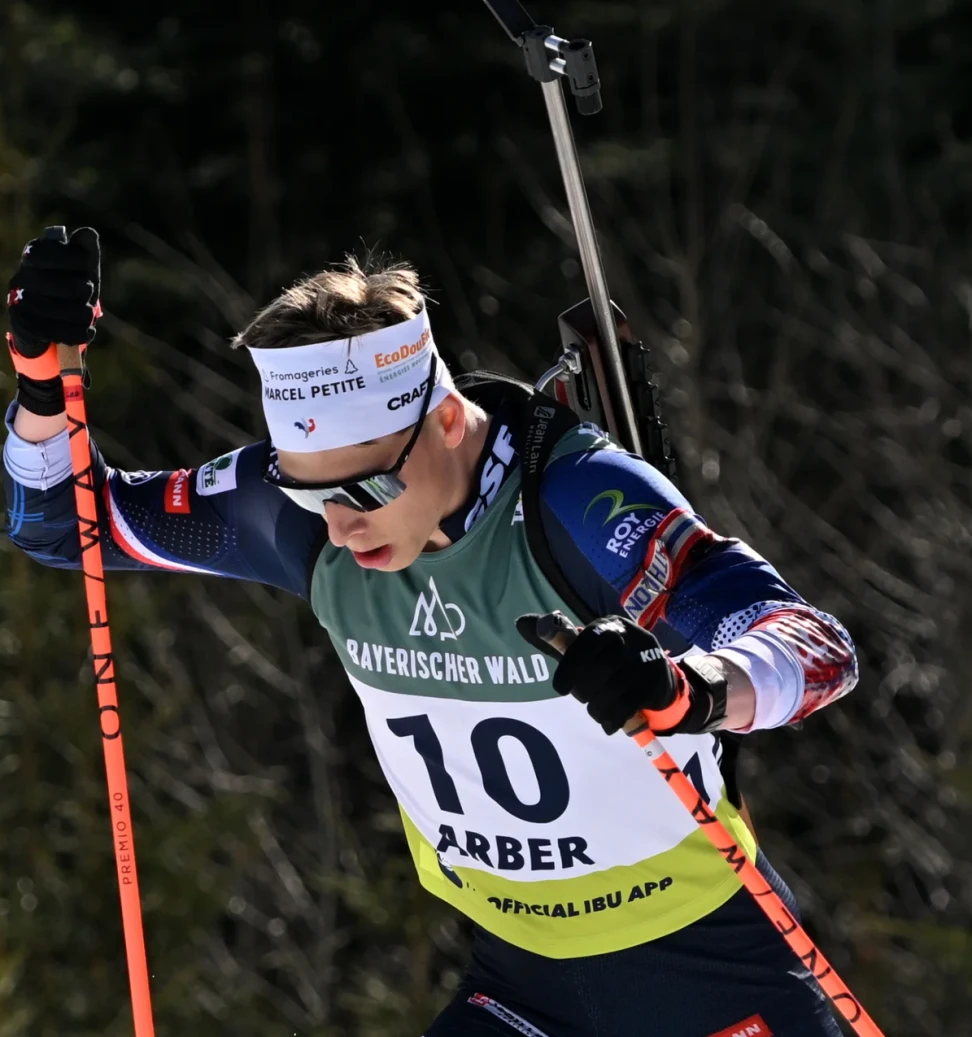Léo Carlier en course aux championnats du monde juniors à Arber